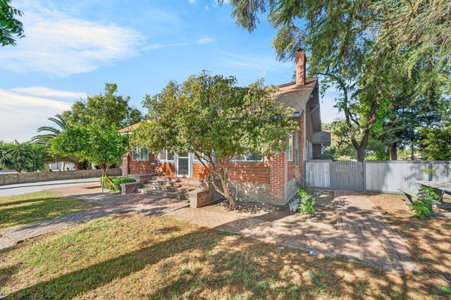 751 S 3rd Street, Kerman, CA 93630