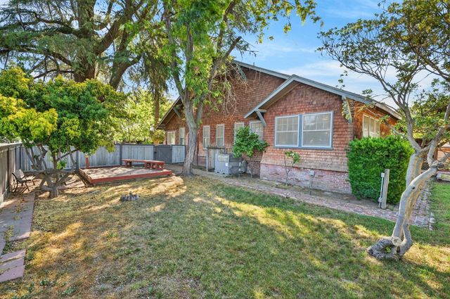 751 S 3rd Street, Kerman, CA 93630