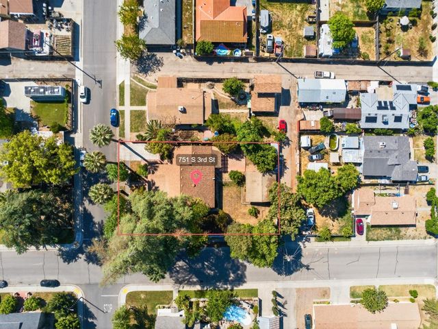 751 S 3rd Street, Kerman, CA 93630