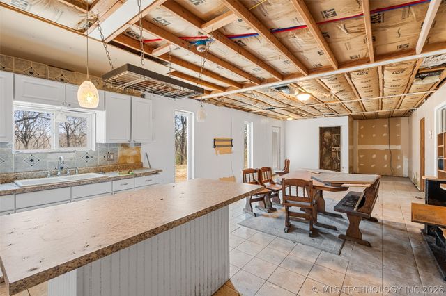 398515 W 300 Road, Copan, OK 74022