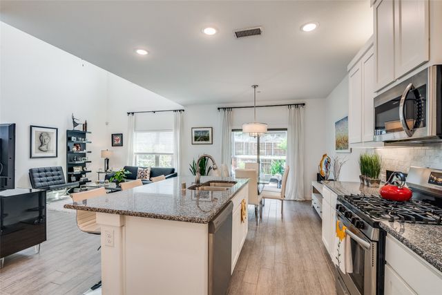 2724 N Splendor Drive, Little Elm, TX 75068