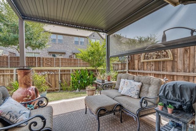 2724 N Splendor Drive, Little Elm, TX 75068