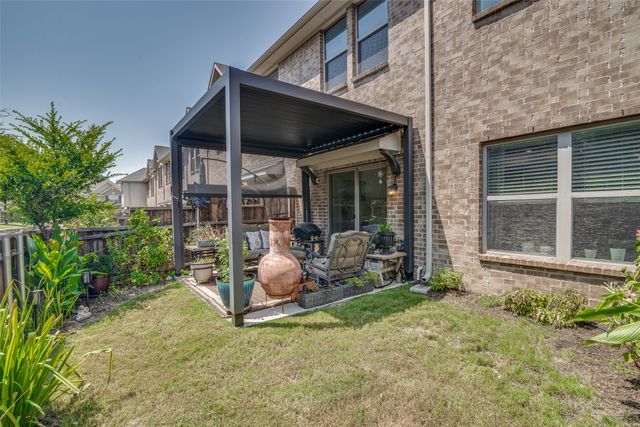 2724 N Splendor Drive, Little Elm, TX 75068