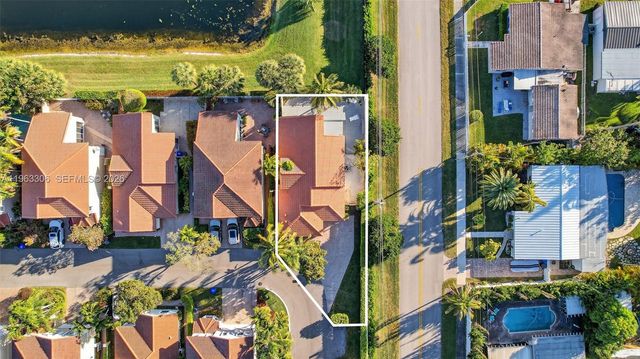 1150 Queen Palm Ct, Hollywood, FL 33019