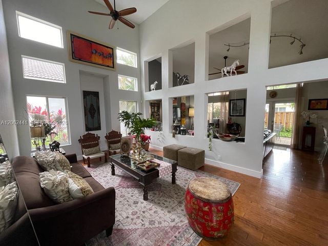 10157 NW 4th St 1, Plantation, FL 33324