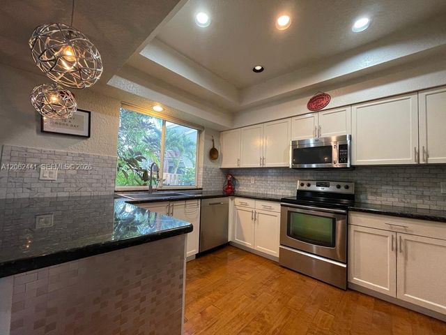 10157 NW 4th St 1, Plantation, FL 33324
