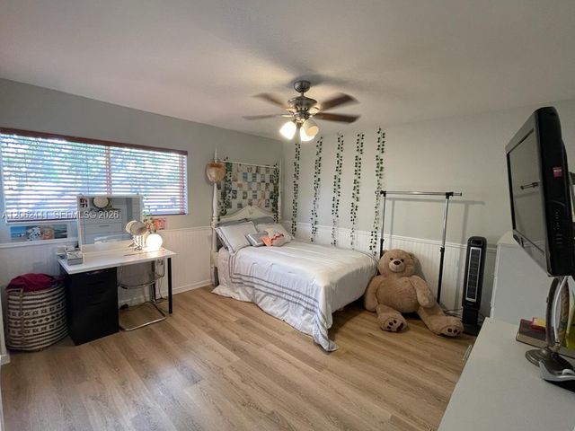 10157 NW 4th St 1, Plantation, FL 33324