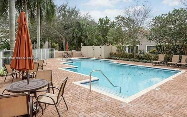 10157 NW 4th St 1, Plantation, FL 33324