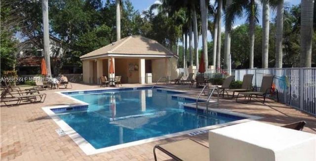 10157 NW 4th St 1, Plantation, FL 33324
