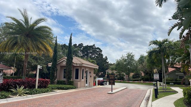 10157 NW 4th St 1, Plantation, FL 33324