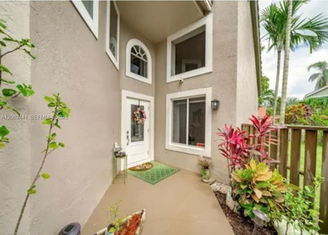 10157 NW 4th St 1, Plantation, FL 33324