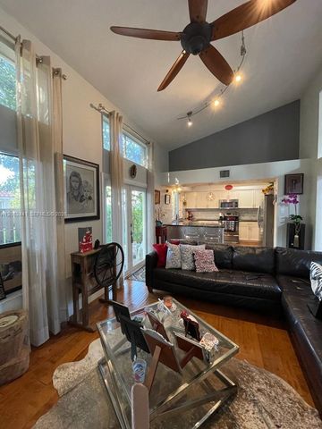 10157 NW 4th St 1, Plantation, FL 33324