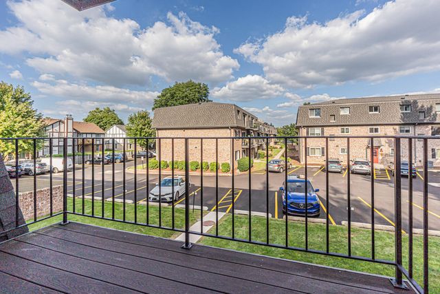 900 S Plum Grove Road 216, Palatine, IL 60067