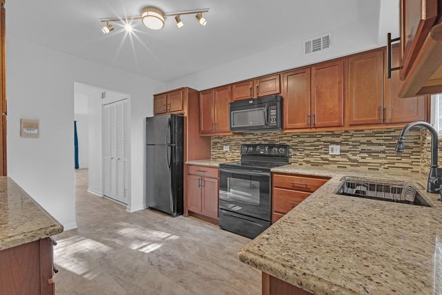 900 S Plum Grove Road 216, Palatine, IL 60067