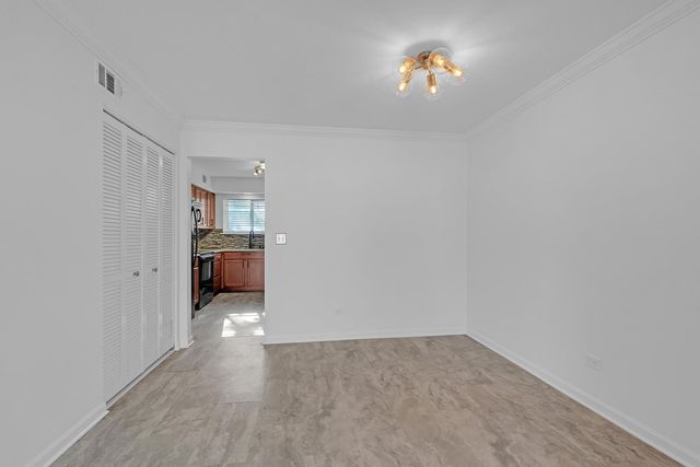 900 S Plum Grove Road 216, Palatine, IL 60067