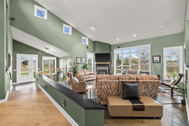 9112 3rd AVENUE, Pleasant Prairie, WI 53158