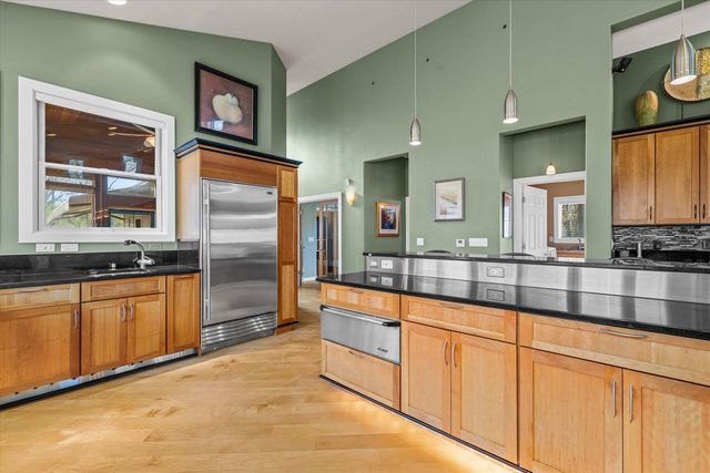 9112 3rd AVENUE, Pleasant Prairie, WI 53158