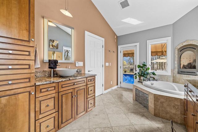 9112 3rd AVENUE, Pleasant Prairie, WI 53158