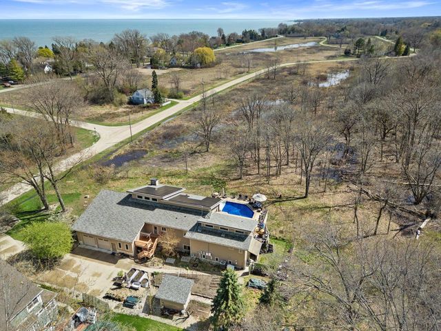 9112 3rd AVENUE, Pleasant Prairie, WI 53158