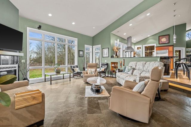 9112 3rd AVENUE, Pleasant Prairie, WI 53158