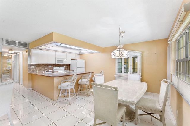 5208 NE 24TH Terrace F124, Fort Lauderdale, FL 33308
