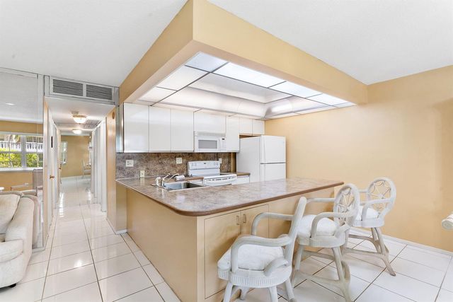 5208 NE 24TH Terrace F124, Fort Lauderdale, FL 33308
