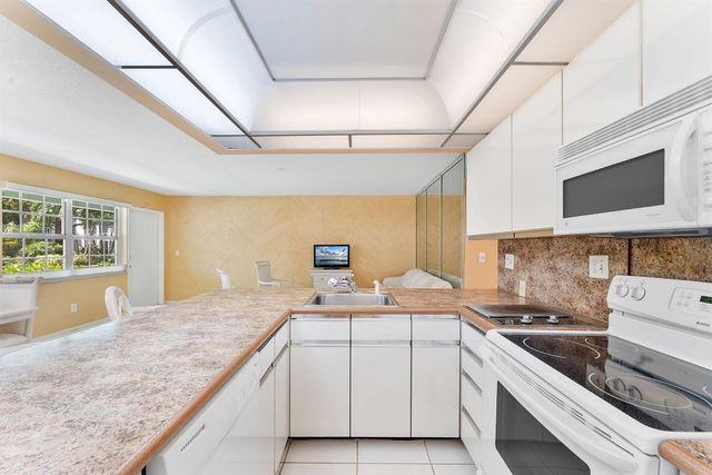 5208 NE 24TH Terrace F124, Fort Lauderdale, FL 33308