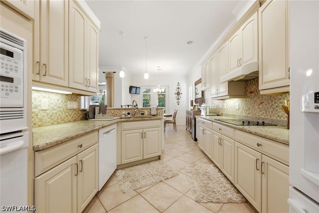 3626 Grand Cypress DR, Naples, FL 34119