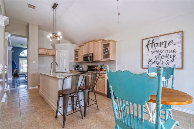 7410 Lake Micala Dr, Corpus Christi, TX 78413