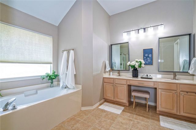 7410 Lake Micala Dr, Corpus Christi, TX 78413