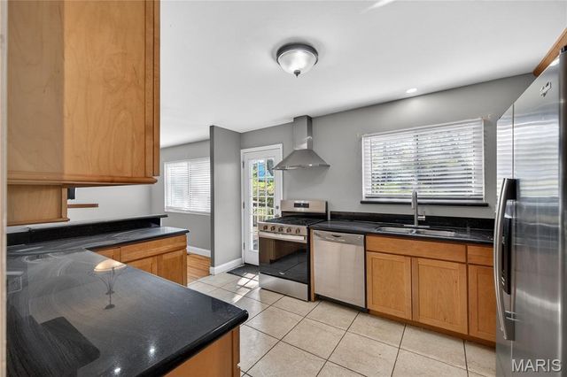 1667 Bronco Lane, St Louis, MO 63146