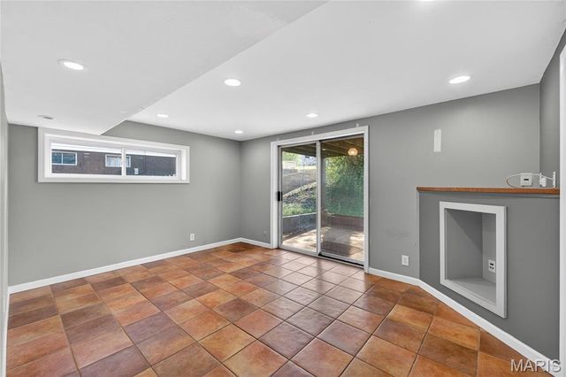 1667 Bronco Lane, St Louis, MO 63146