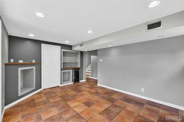1667 Bronco Lane, St Louis, MO 63146