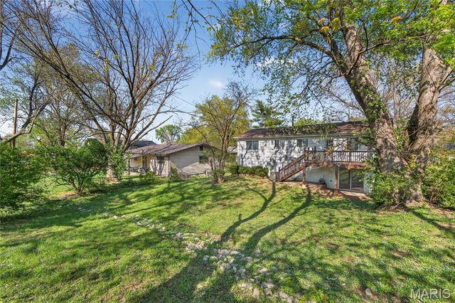 1667 Bronco Lane, St Louis, MO 63146