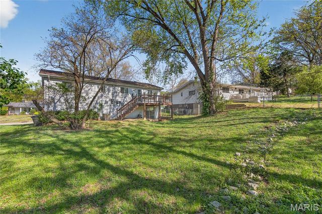 1667 Bronco Lane, St Louis, MO 63146