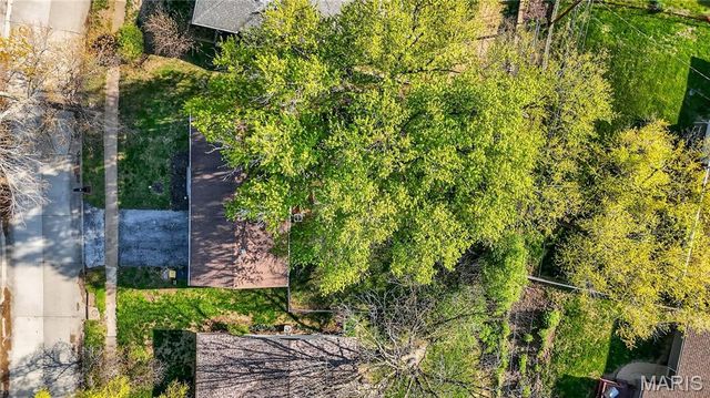 1667 Bronco Lane, St Louis, MO 63146