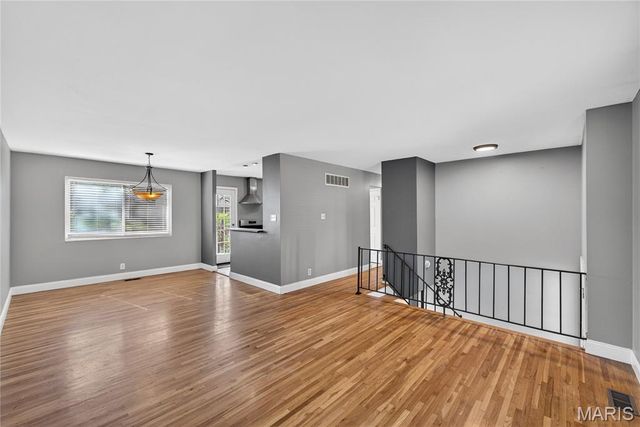 1667 Bronco Lane, St Louis, MO 63146