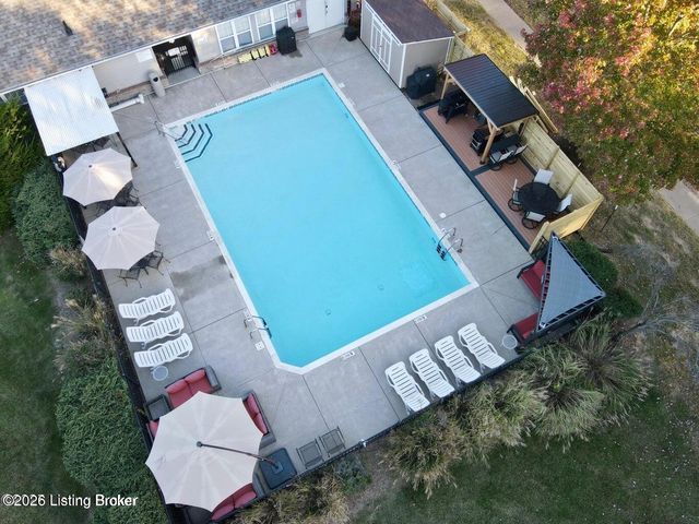 9003 Falcon Crest Ct 104, Louisville, KY 40219