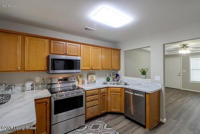 9003 Falcon Crest Ct 104, Louisville, KY 40219