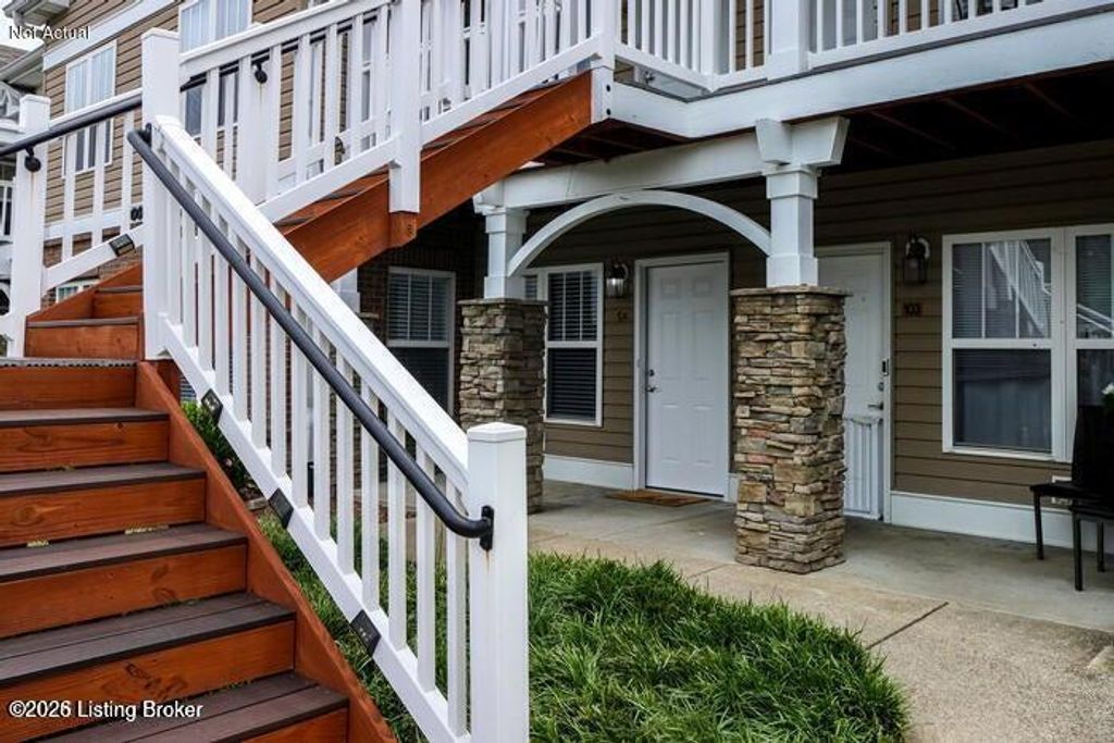 9003 Falcon Crest Ct 104, Louisville, KY 40219