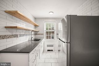 5 TRENT RD, Wynnewood, PA 19096