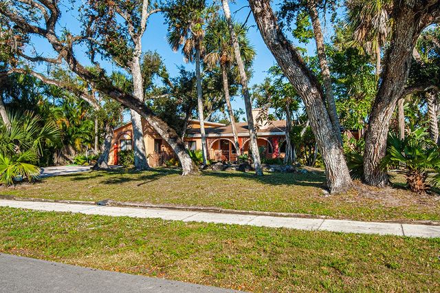 575 Acacia Road, Vero Beach, FL 32963