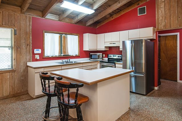 575 Acacia Road, Vero Beach, FL 32963