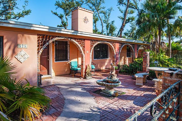 575 Acacia Road, Vero Beach, FL 32963