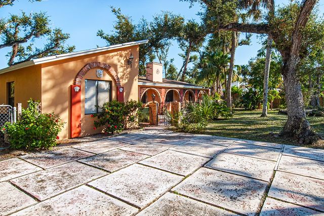 575 Acacia Road, Vero Beach, FL 32963