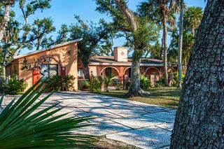 575 Acacia Road, Vero Beach, FL 32963