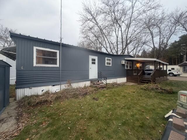 8751 Old Elm Lane, Newaygo, MI 49337