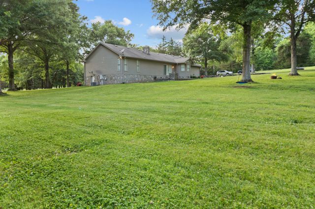 1267 Walnut Hill Rd, Lebanon, TN 37090