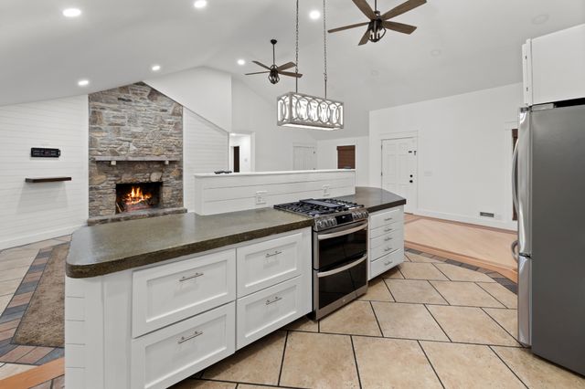 1267 Walnut Hill Rd, Lebanon, TN 37090