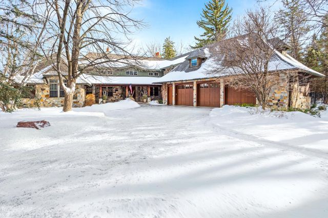 1102 32nd Avenue S, Fargo, ND 58103